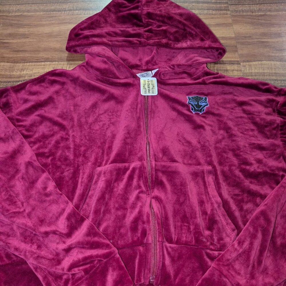 Black Panther Wakanda forever cropped hooded sweater